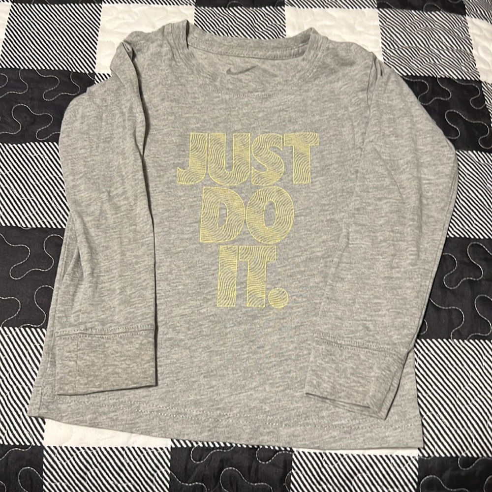 Long sleeve shirt